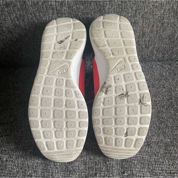 Nike Running Shoes - Picture 8 of 11